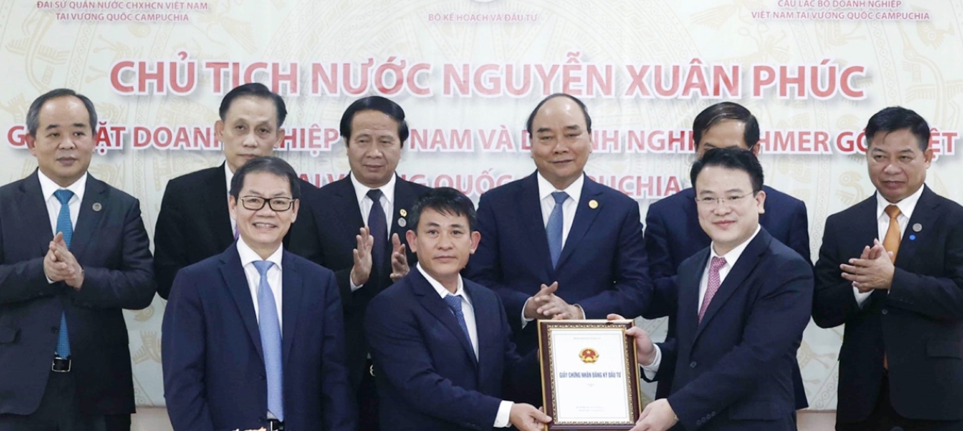 THACO AGRI tham dự buổi gặp mặt Chủ tịch nước Nguyễn Xuân Phúc và đại diện các doanh nghiệp tại Campuchia