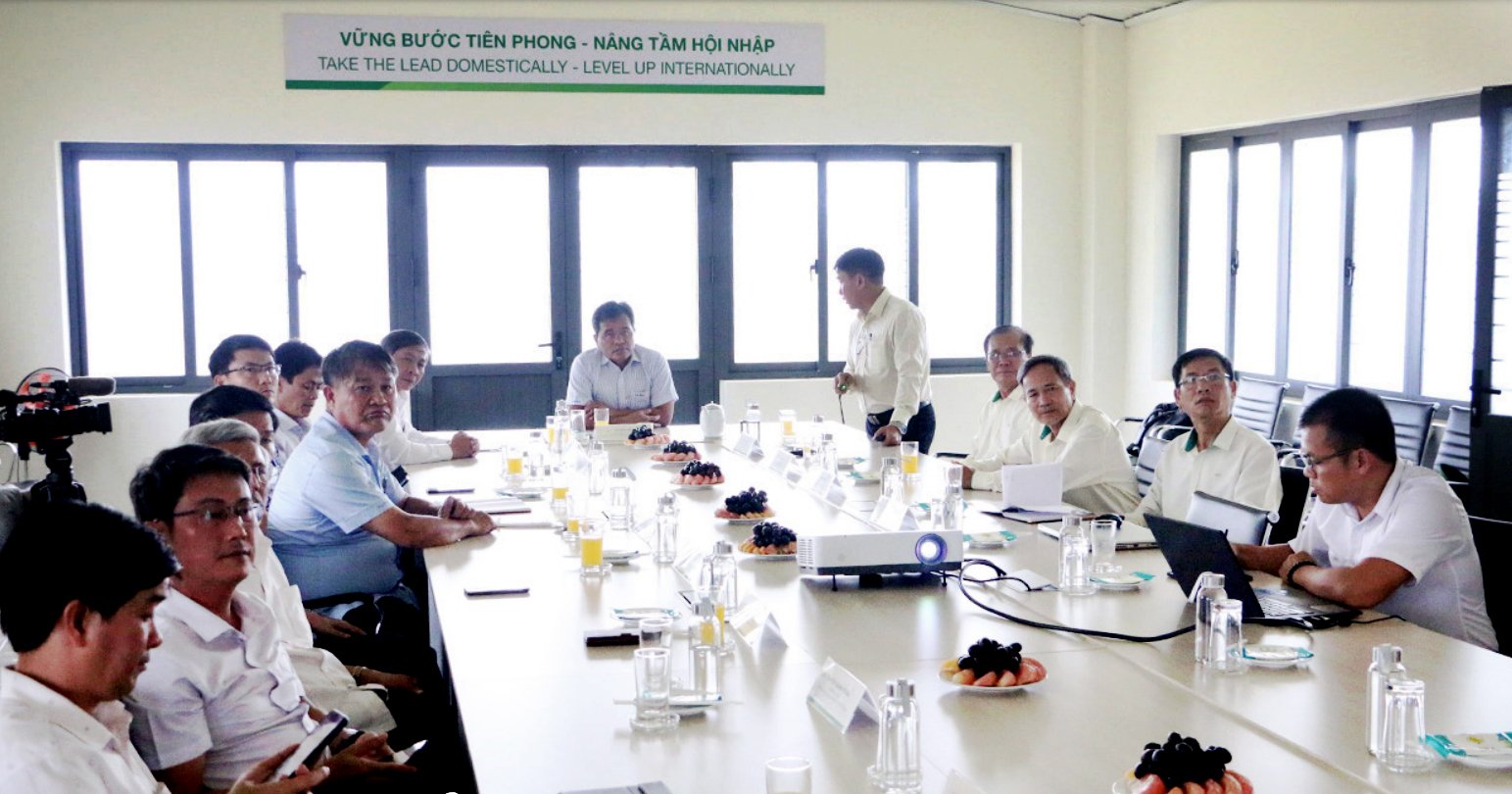 BÍ THƯ TỈNH ỦY GIA LAI HỒ VĂN NIÊN  ĐẾN THĂM VÀ LÀM VIỆC TẠI KHU LIÊN HỢP BÒ IA PUCH